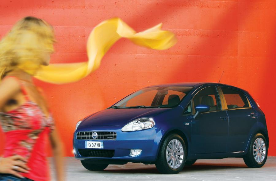  Fiat Grande Punto Multijet 5-Door 2005 года  (фото 1 из 16)
